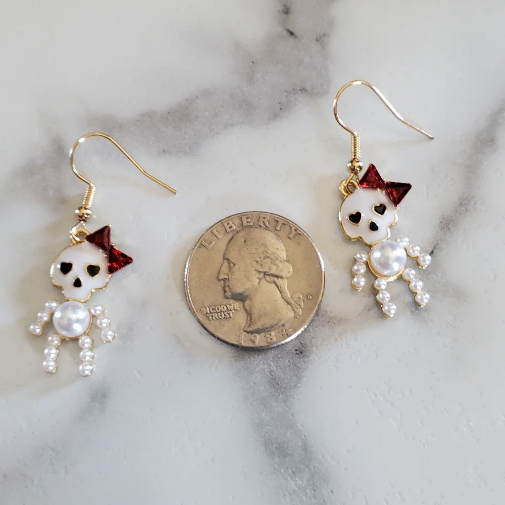 Skull Pearl Dangle Earrings - Picture 2 of 9